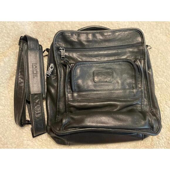 Tumi Black Leather Laptop Crossbody Messenger Bag - Picture 1 of 13